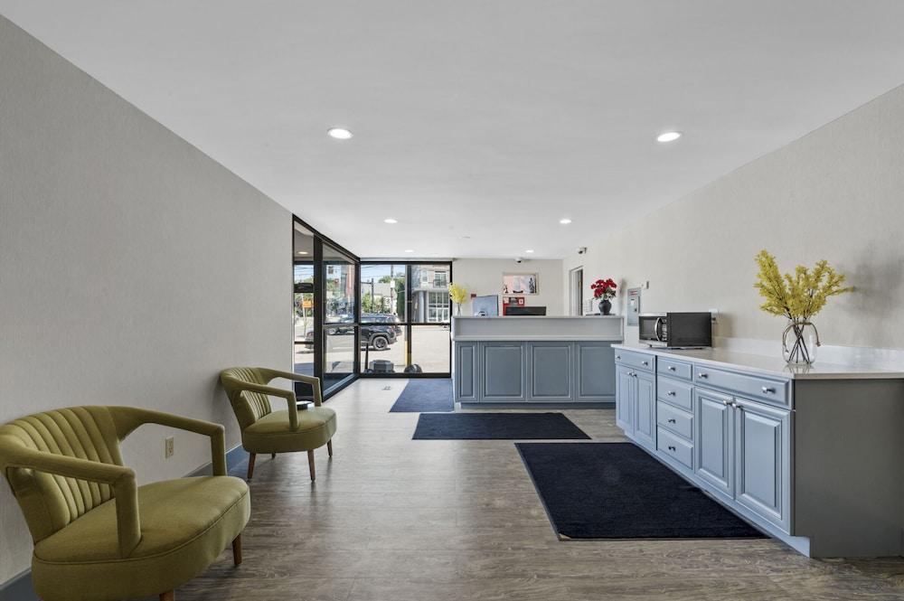 Super 8 By Wyndham Watertown/Cambridge/Boston Area Hotell Eksteriør bilde